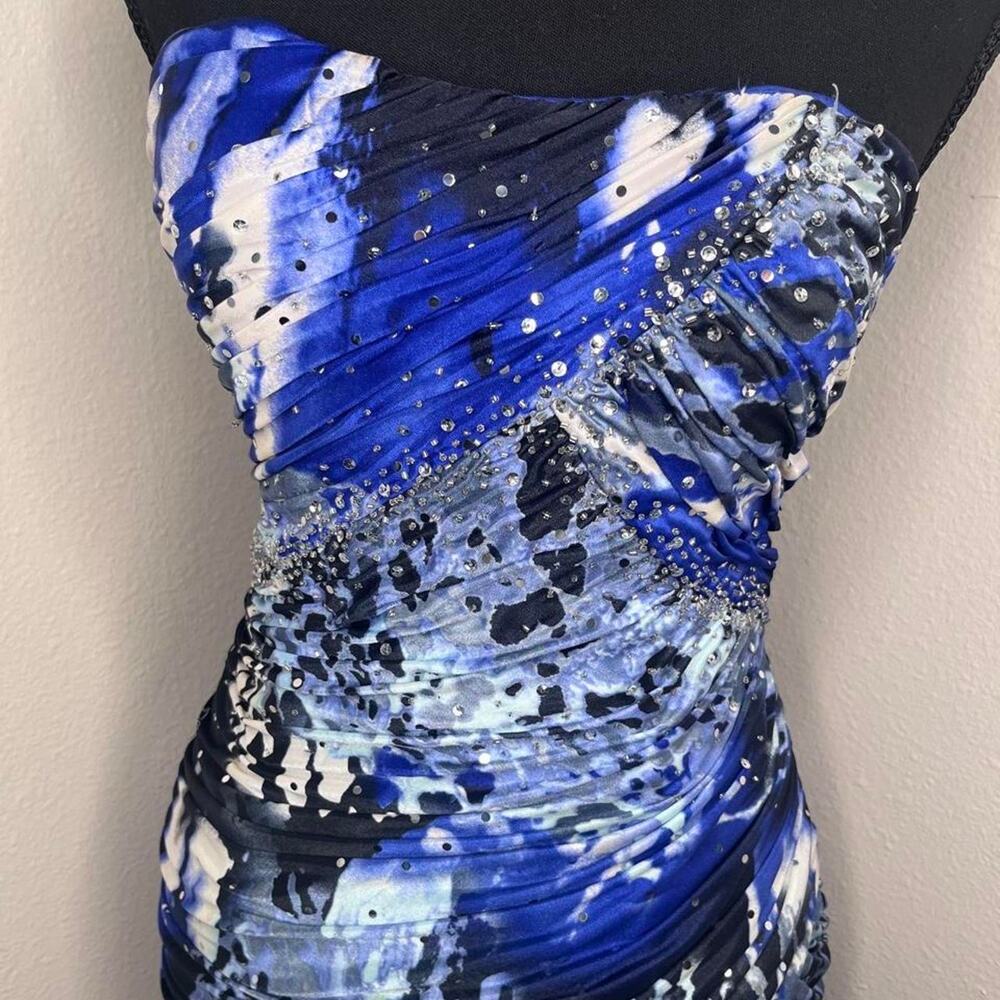 Jump apparel blue white and